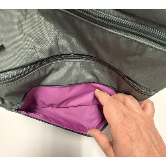 Baggallini Big Zipper Bag RFID Wristlet Black Purple Interior Travel Errands - Picture 9 of 9